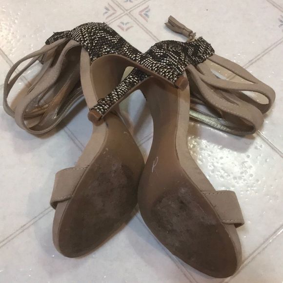 QUPID Faux Suede Zipper Back Straw Weaved Heels - Picture 8 of 8